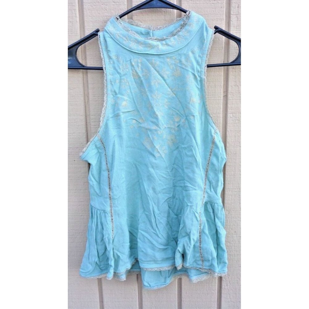 JANET CHUNG NWT TANK TOP OPEN BACK MINT COLORED WITH LACE SMALL